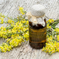 Photo of camelina oil 4