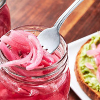 Photo of pickled red onion 3