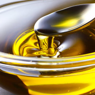 Photo of camelina oil 3