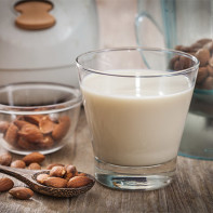 Foto de leche de almendras 3