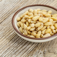 Photo pine nuts 5