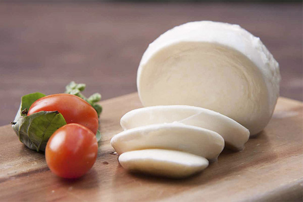 Kebaikan dan keburukan mozzarella