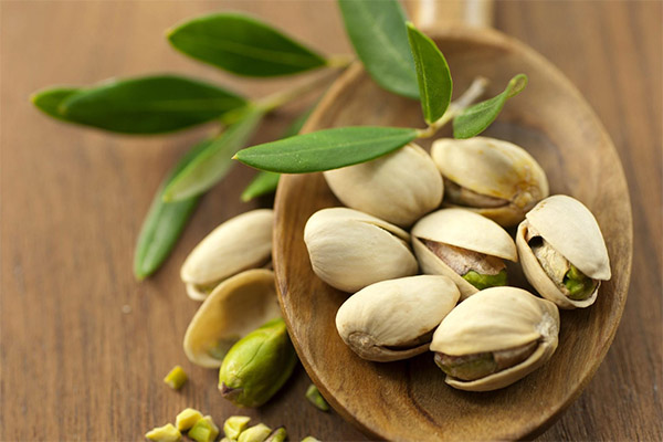 Pistachios in medicine