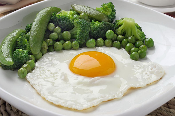 Is het mogelijk om gebakken eieren te eten terwijl je afvalt