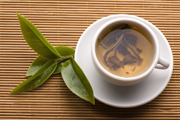 Ang mga pakinabang ng bay leaf tea