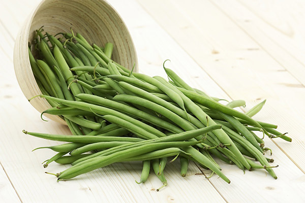 Recipes of traditional medicine based on green beans