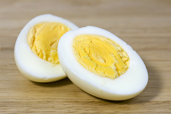 Harm and contraindications for boiled eggs