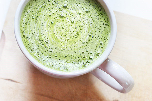 Té verde con leche adelgazante