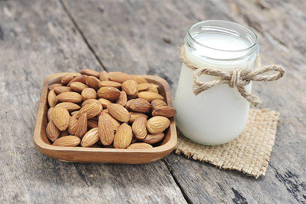 How to make almond milk