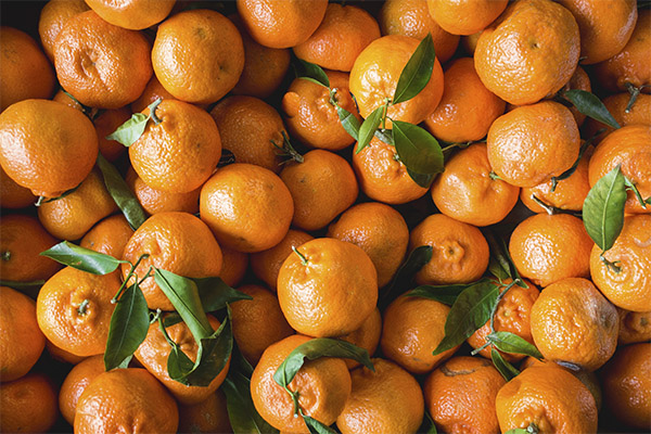 Paano pumili at mag-imbak ng mga tangerines