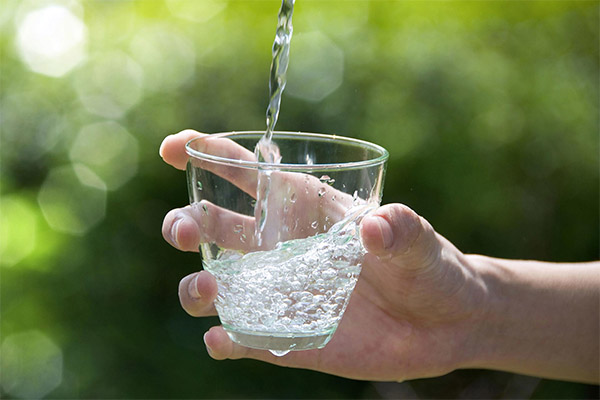 El uso del agua derretida en medicina.