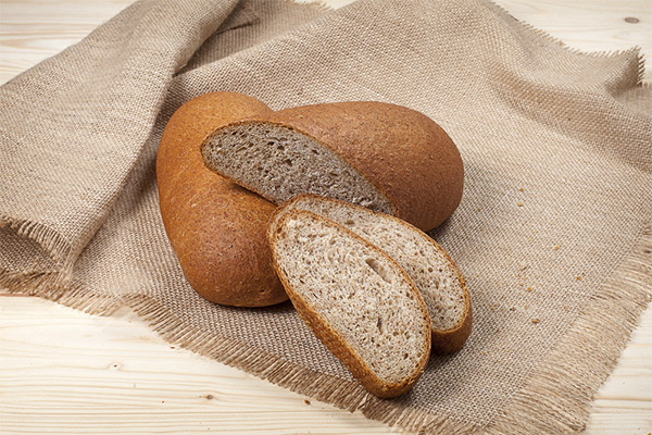 De voordelen en nadelen van zemelenbrood