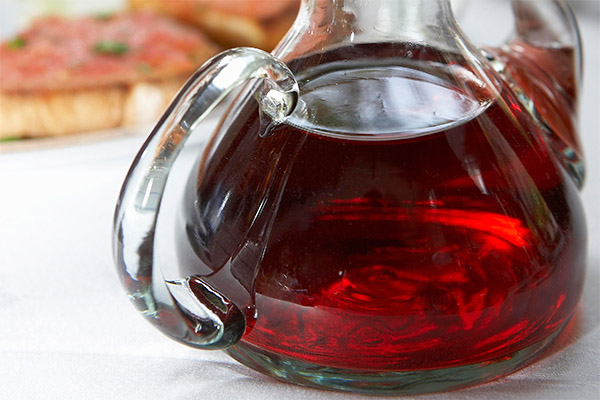 What is the use of wine vinegar