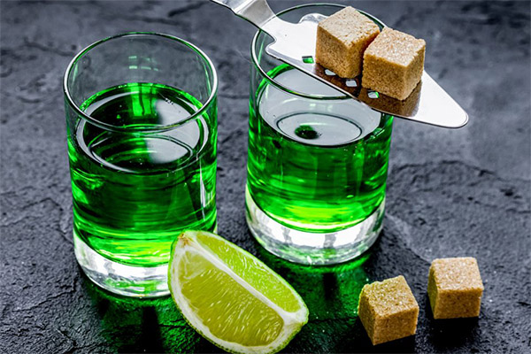 How to drink absinthe