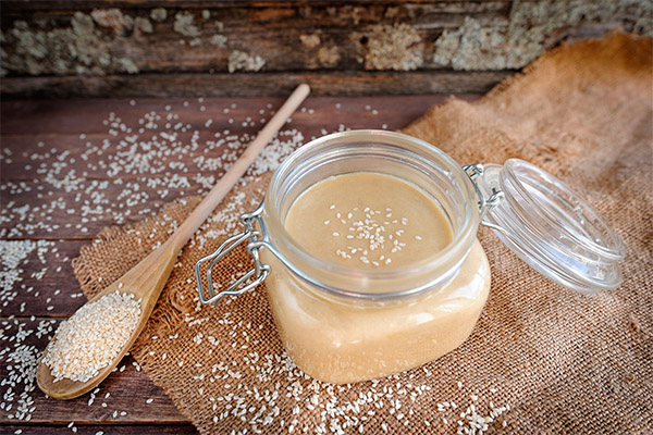 Paano pumili at mag-imbak ng linga paste