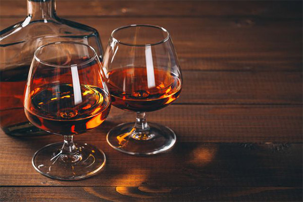 È possibile bere cognac in varie malattie?