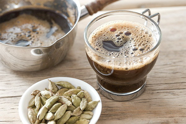 De voordelen en nadelen van kardemomkoffie