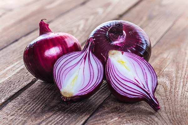 The benefits and harms of blue onions