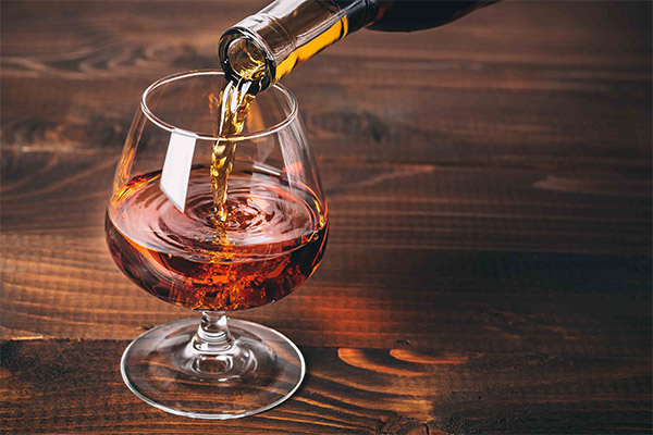 Beneficiile și prejudiciile brandy-ului