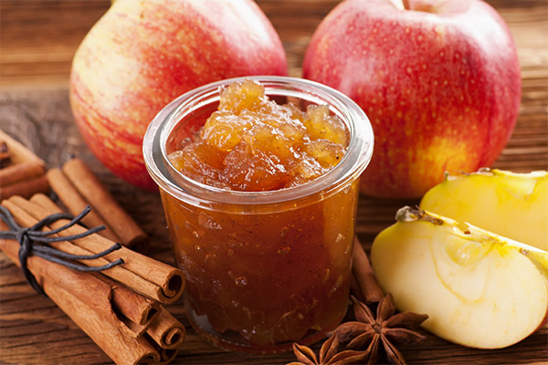 Confiture de pommes à la cannelle