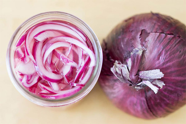 Paano Mag-pickle Red Herring Onions