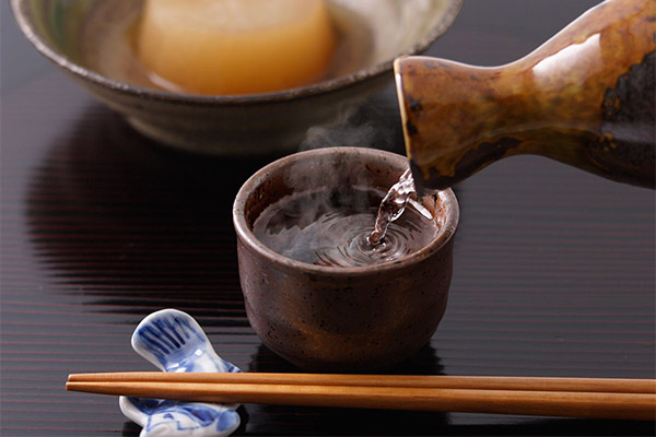 How to drink sake